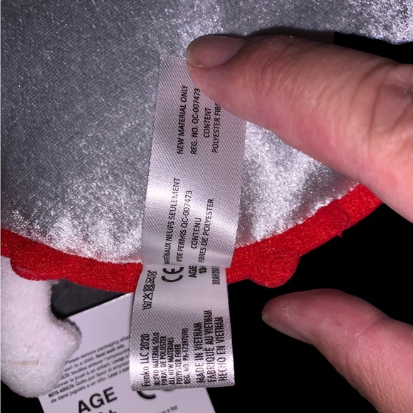 New 2020 Coca-Cola Bottle Cap Plushie Funko X Coca-Cola collectible - Picture 5 of 8